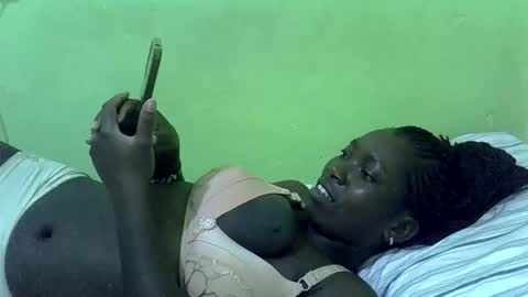 sweet_cherie1 online show from February 5, 7:51 pm