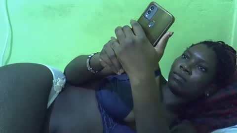 Snapshot of sweet_cherie1 chatting on April 29, 7:01 am sweet_cherie1 online show from April 29, 7:01 am