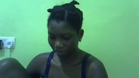 Snapshot of sweet_cherie1 chatting on April 29, 6:58 pm sweet_cherie1 online show from April 29, 6:58 pm