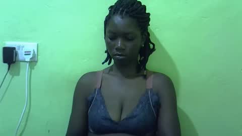Snapshot of sweet_cherie1 chatting on May 7, 5:46 am sweet_cherie1 online show from May 7, 5:46 am