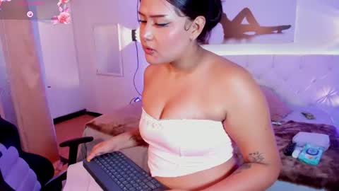 Snapshot of sweet_cherry__1 chatting on June 25, 5:12 am sweet cherry online show from June 25, 5:12 am