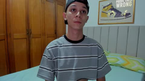 Snapshot of sweet_cody01 chatting on December 16, 1:16 pm Codyxbaby online show from December 16, 1:16 pm