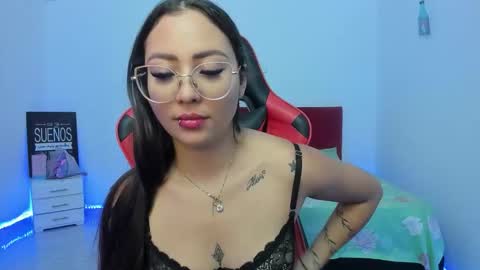 Snapshot of sweet_coral_ chatting on February 15, 7:51 am sweet_coral_ online show from February 15, 7:51 am