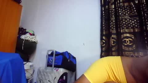 Snapshot of sweet_ebonycum chatting on August 4, 12:19 pm sweet_ebonycum online show from August 4, 12:19 pm