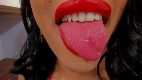 sweet_eliizabeth online show from April 1, 12:39 pm