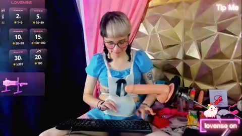  emmili  online show from October 2, 12:45 pm