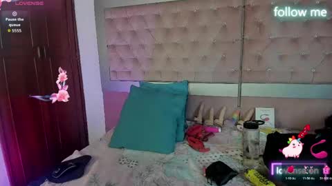  emmili  online show from April 14, 12:33 pm