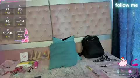 Snapshot of sweet_emmili chatting on May 18, 12:11 pm emmili online show from May 18, 12:11 pm