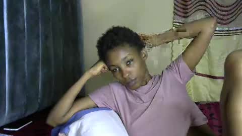 sweet_freaky online show from April 18, 7:07 pm