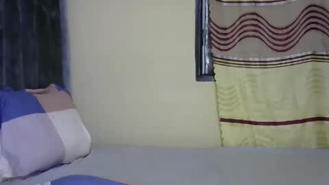 sweet_freaky online show from April 22, 9:11 am