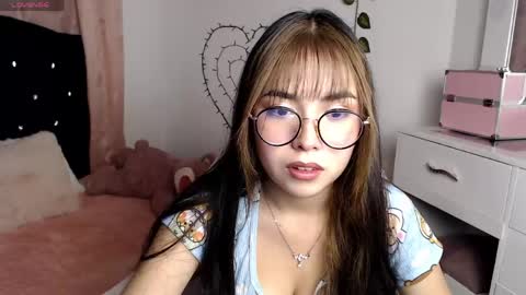 Hannah online show from April 22, 4:04 am