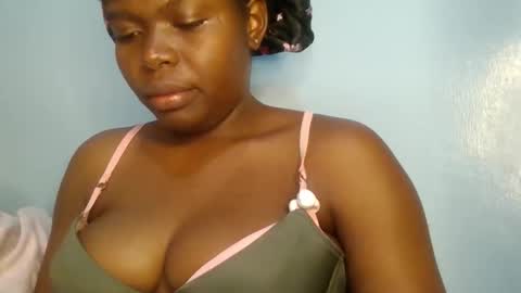 Snapshot of sweet_jamiie chatting on October 3, 8:28 pm jay online show from October 3, 8:28 pm