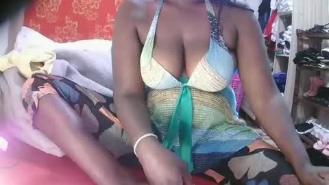 Snapshot of sweet_joly chatting on December 30, 3:24 pm sweet_joly online show from December 30, 3:24 pm