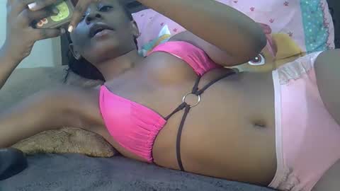 Snapshot of sweet_jovial chatting on October 31, 2:40 pm sweet_jovial online show from October 31, 2:40 pm