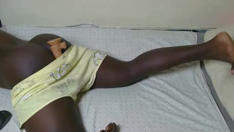 Snapshot of sweet_kambi chatting on October 25, 3:03 am moha AND roy online show from October 25, 3:03 am