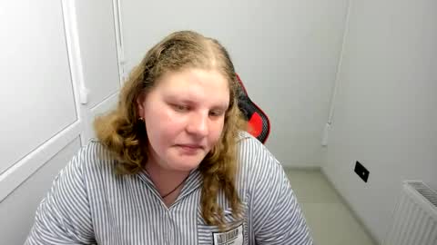 Snapshot of sweet_karla_la chatting on May 22, 11:27 am Karla online show from May 22, 11:27 am