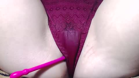 Snapshot of sweet_kitten25 chatting on February 13, 12:21 pm Kitten online show from February 13, 12:21 pm