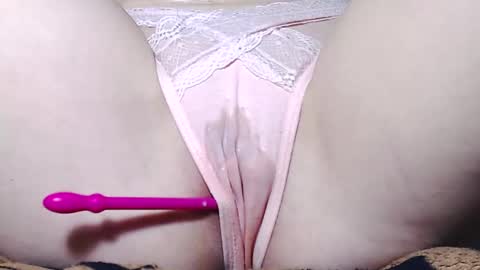 Snapshot of sweet_kitten25 chatting on March 9, 9:13 am Kitten online show from March 9, 9:13 am