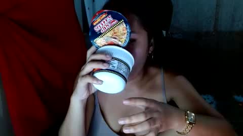 Snapshot of sweet_ky chatting on May 29, 4:05 pm sweet_ky online show from May 29, 4:05 pm