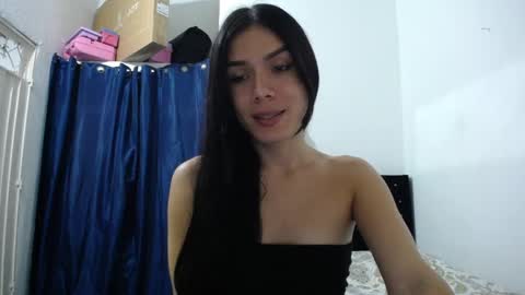 Snapshot of sweet_lady_16 chatting on October 21, 2:56 am Lady online show from October 21, 2:56 am