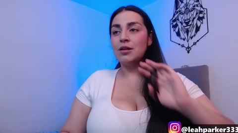 Leah online show from October 17, 6:43 pm