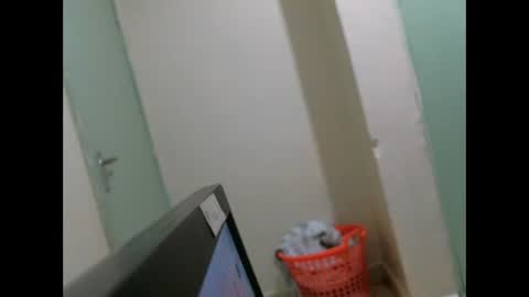 Snapshot of sweet_lilianah chatting on February 24, 6:47 pm sweet_lilianah online show from February 24, 6:47 pm