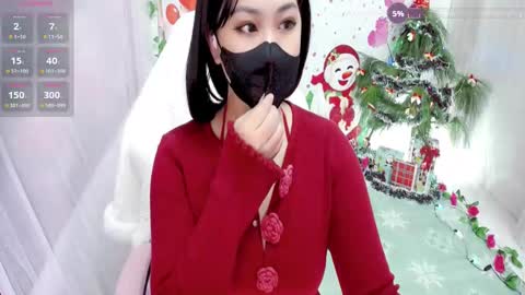 Snapshot of sweet_lily0 chatting on December 3, 9:24 pm Lily online show from December 3, 9:24 pm