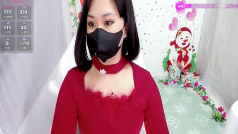 Lily online show from December 19, 8:27 pm