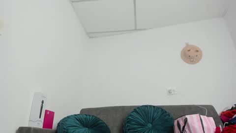 sweet_litle online show from February 22, 3:51 am