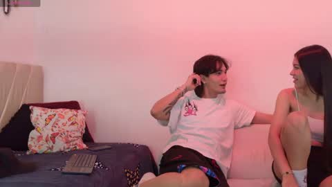 Snapshot of sweet_litle_ chatting on May 24, 12:21 pm Mia online show from May 24, 12:21 pm