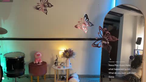 Snapshot of sweet_littleee chatting on January 25, 2:37 am free            private online show from January 25, 2:37 am