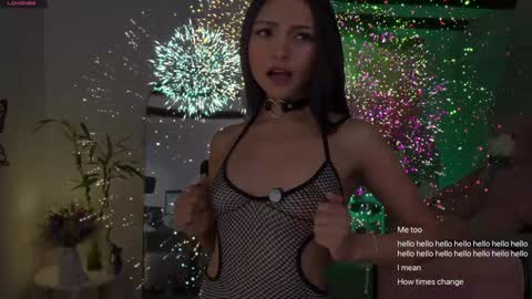 Snapshot of sweet_littleee chatting on March 6, 1:37 am free            private online show from March 6, 1:37 am