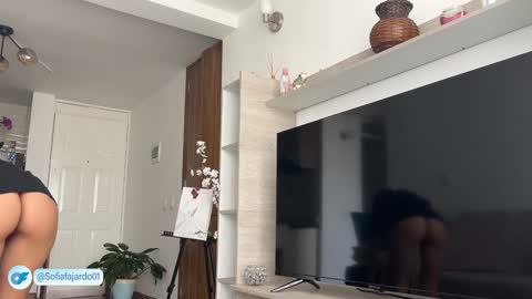 Snapshot of sweet_littleee chatting on October 2, 7:32 pm free            private online show from October 2, 7:32 pm