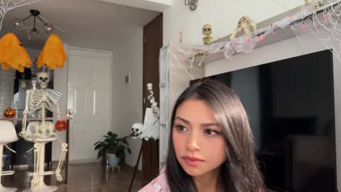 Snapshot of sweet_littleee chatting on October 28, 9:17 pm free            private online show from October 28, 9:17 pm