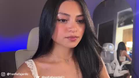 Snapshot of sweet_littleee chatting on June 25, 12:10 am free private online show from June 25, 12:10 am