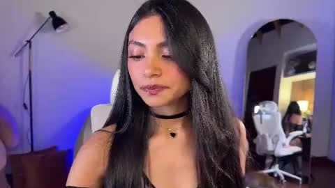 Snapshot of sweet_littleee chatting on July 2, 11:44 pm free private online show from July 2, 11:44 pm