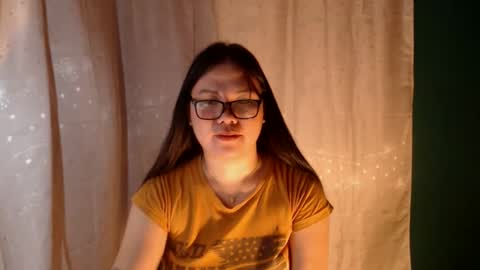 Dimple online show from September 23, 4:32 pm