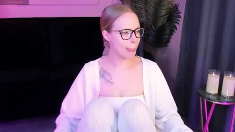 Lucy online show from February 23, 6:22 am