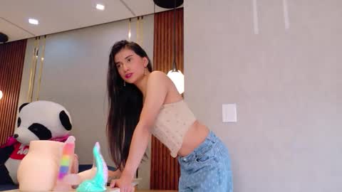 Snapshot of sweet_mafee chatting on March 9, 1:15 pm sweet_mafee online show from March 9, 1:15 pm