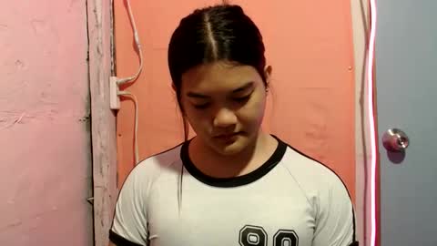 Snapshot of sweet_mary_onboard chatting on May 22, 4:56 pm sweet_mary_onboard online show from May 22, 4:56 pm