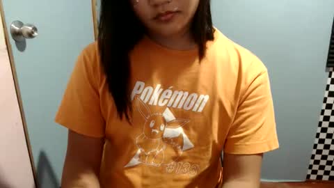 Snapshot of sweet_mary_onboard chatting on May 24, 3:17 pm sweet_mary_onboard online show from May 24, 3:17 pm