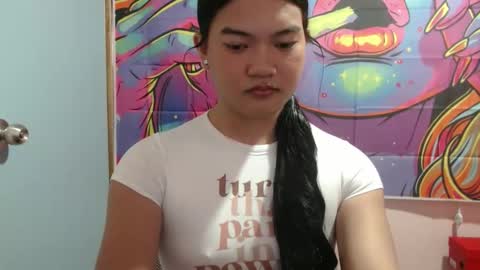 Snapshot of sweet_mary_onboard chatting on June 5, 1:50 pm sweet_mary_onboard online show from June 5, 1:50 pm