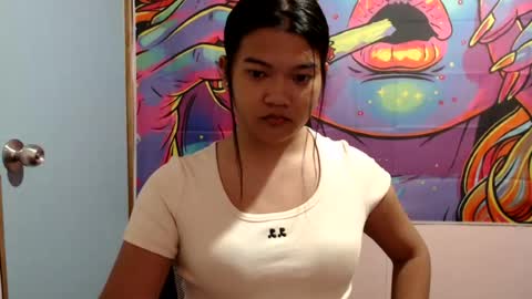 Snapshot of sweet_mary_onboard chatting on July 23, 2:37 pm sweet_mary_onboard online show from July 23, 2:37 pm