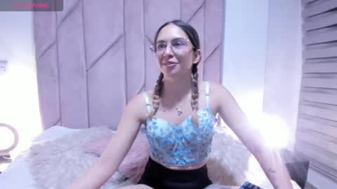 Melody online show from October 10, 1:37 am