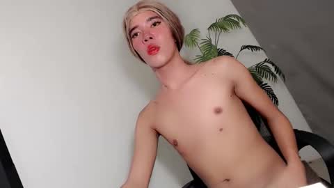 sweet_melody69 online show from April 18, 6:34 pm