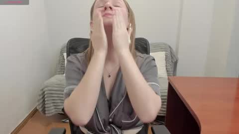 Mila online show from April 24, 10:34 pm