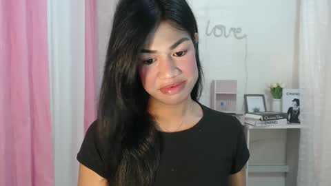 Snapshot of sweet_melonxxx chatting on December 12, 7:26 pm Melon online show from December 12, 7:26 pm