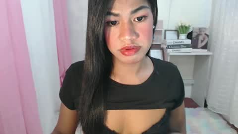 Snapshot of sweet_melonxxx chatting on December 27, 8:18 pm Melon online show from December 27, 8:18 pm