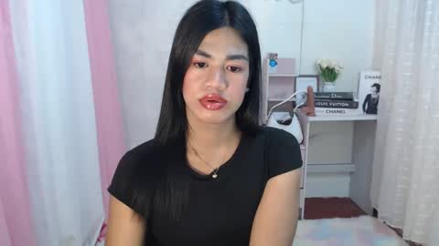 Snapshot of sweet_melonxxx chatting on February 4, 11:16 pm Melon online show from February 4, 11:16 pm