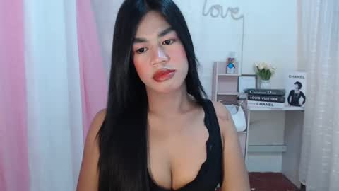 Snapshot of sweet_melonxxx chatting on February 12, 7:02 pm Melon online show from February 12, 7:02 pm